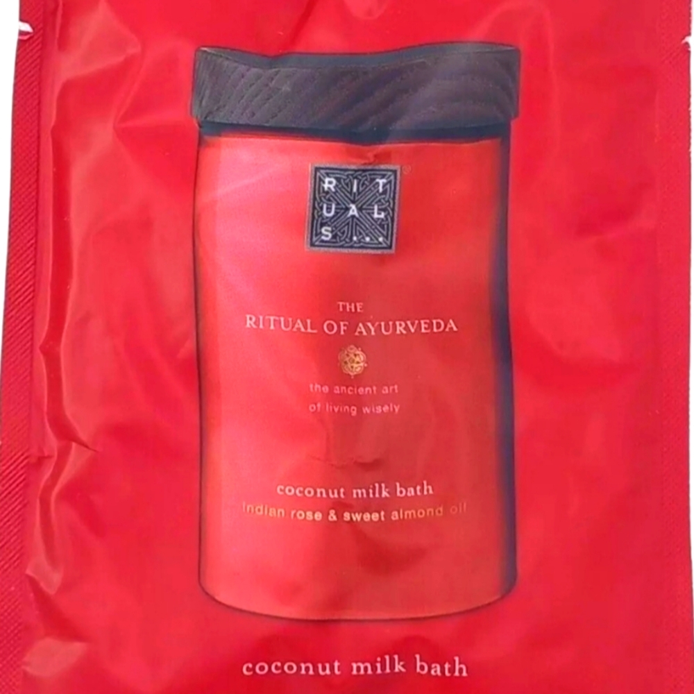 The Ritual of Ayurveda Coconut Milk Bath - Red